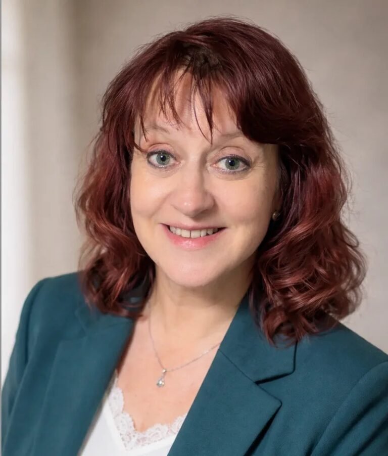 C31104BE EDE3 48DC AA6D 027593DB5A24 768x902