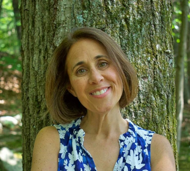 Deb Headshot 3 768x688